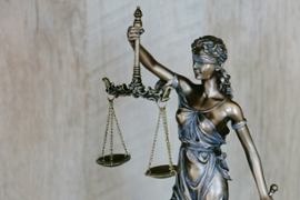 Struggling MA gambler files lawsuit against Kalshi, claims he lost thousands