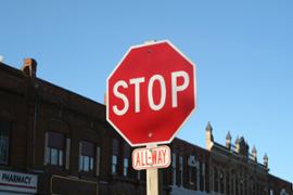 DraftKings to stop accepting in-person bets at Wrigley Field on May 31 - Casino News Thumbnail