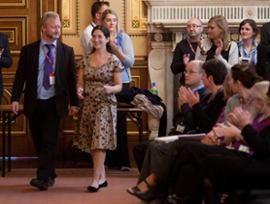 Randi Zuckerberg kommer att fängsla publiken med tre framträdanden på det kommande SBC Summit 2025. - Casino News Thumbnail